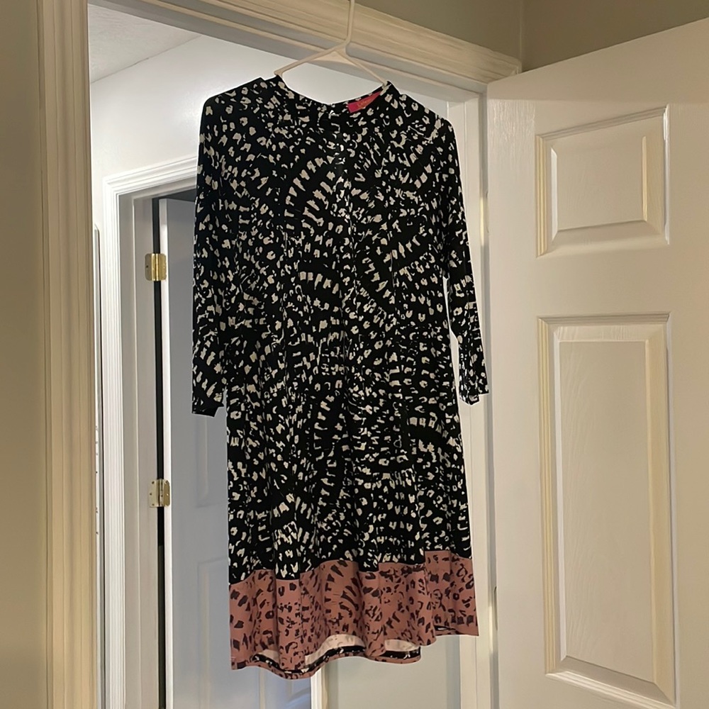 Size Medium dress with quarter length sleeves